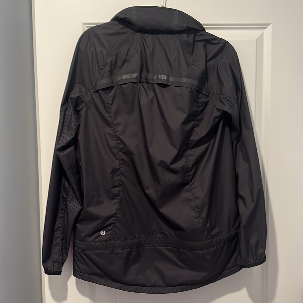 Lululemon Black Pullover Jacket Size 8 - image 2